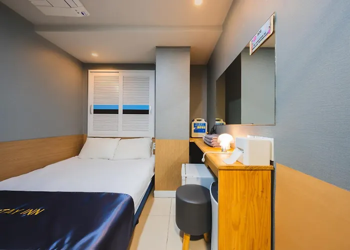 Hostel Myeongdong New *